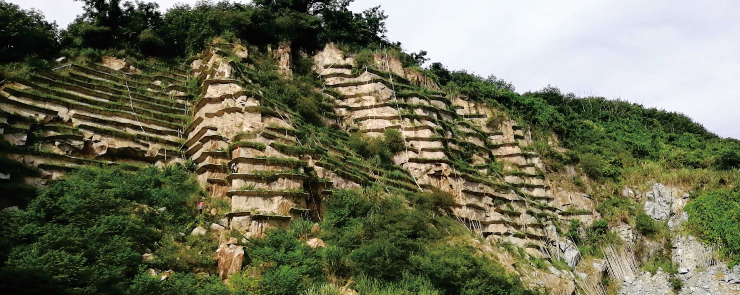 海南儋州鼓岭矿山山体修复